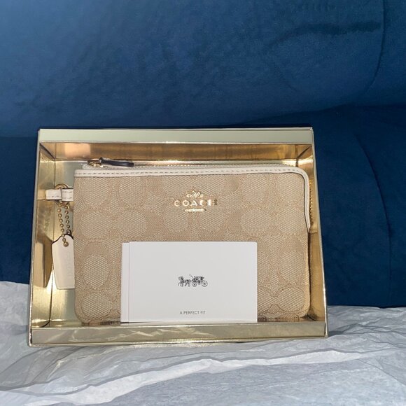 coach wallet wristlet - Picture 1 of 3